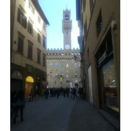 Torre Del Marzocco 公寓 *